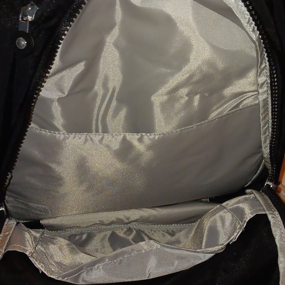 Back packs - Picture 2 of 4